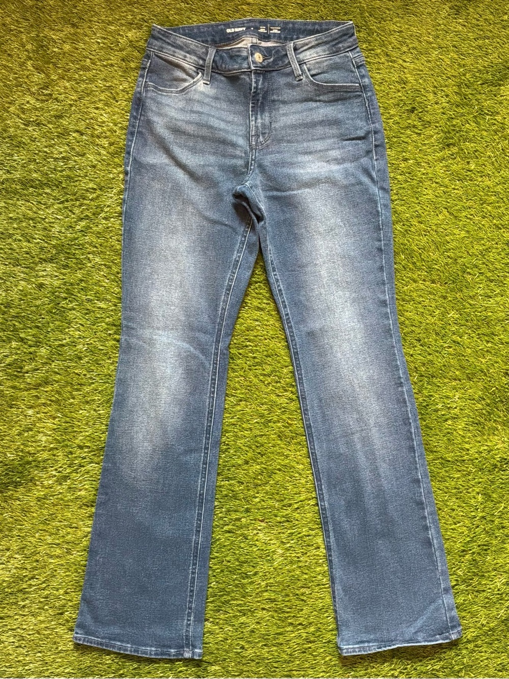 Old Navy Mid-Rise WOW Bootcut Jeans Size 2 Medium Wash